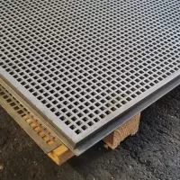 Perforations carrées