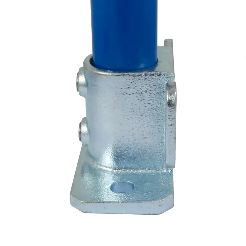 242 - Socle de fixation; plaque de fixation pour plinthe