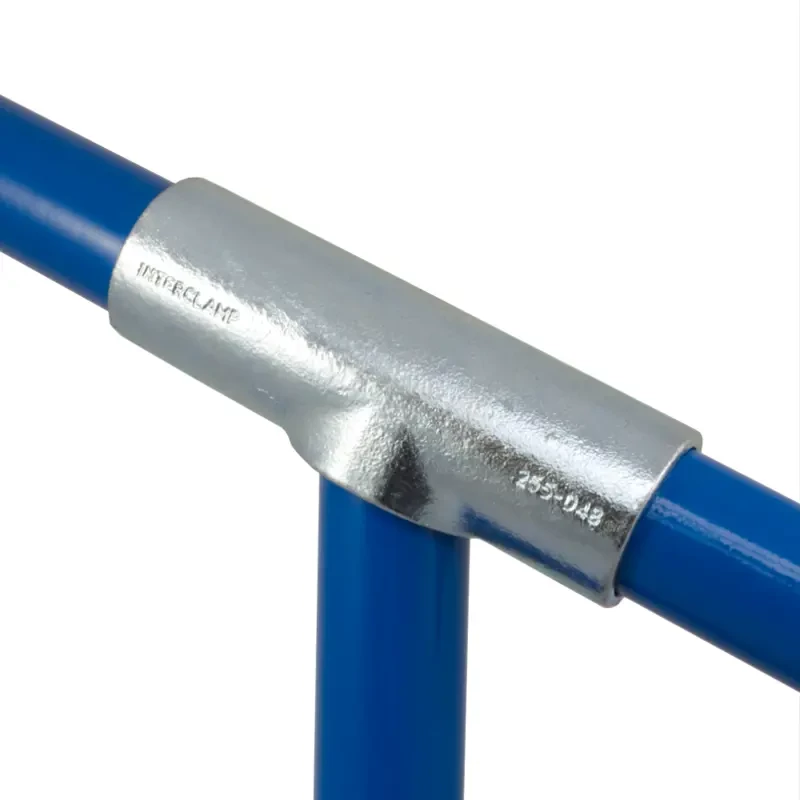 255 - Raccord en pente long té (11 ° -29 °)